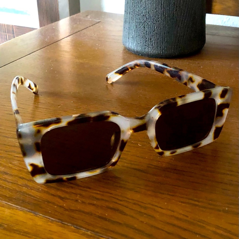 Fancy tortoise sunglasses